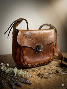 Vintage Hand-Tooled Floral Leather Saddle Bag - 70s Boho Crossbody